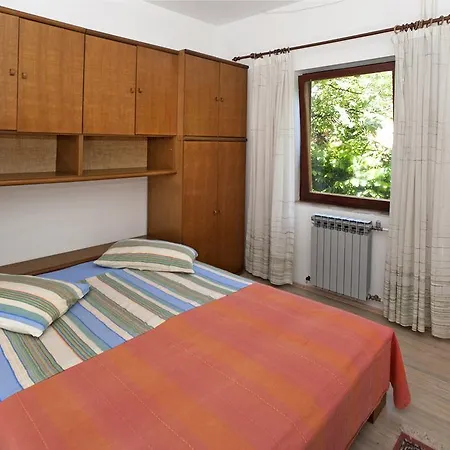 Mladenka Apartment Porec