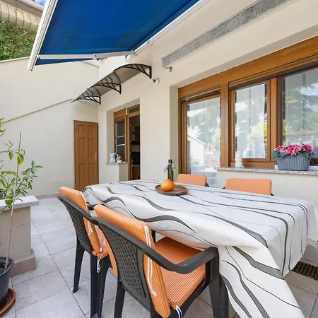 Mladenka * Porec